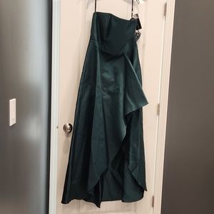 Stunning size 16 emerald gown
